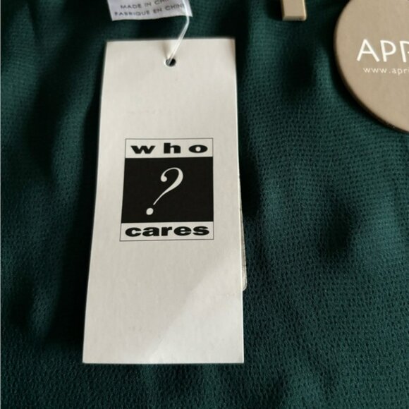 👛 (ANY 2/$60) NWT Classy APRICOT Metallic Wrap Midi Dress, Size 8 - Picture 4 of 8